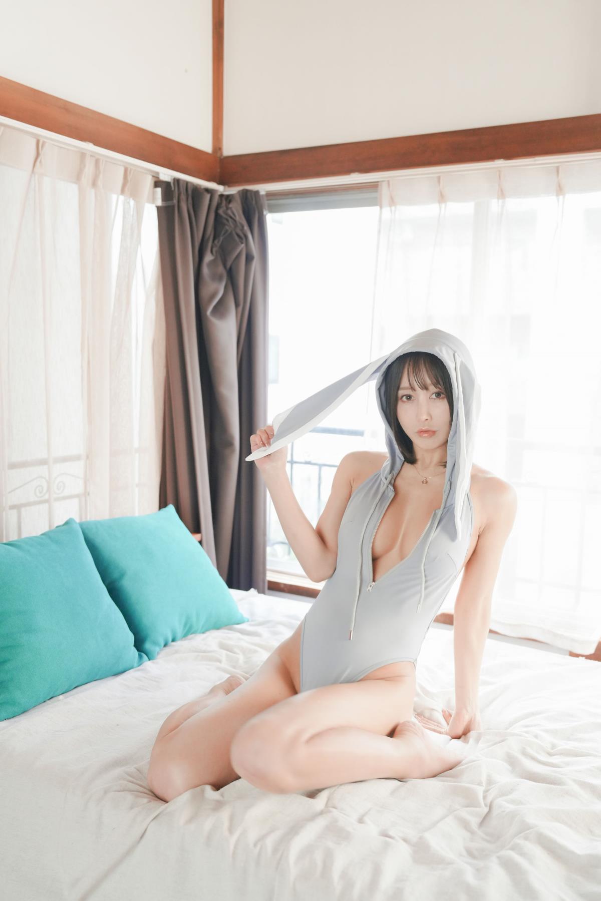 いくみ – (193iKkyu3) Fantia 2023年07月 Bunny Hoodie 写真 (21P)